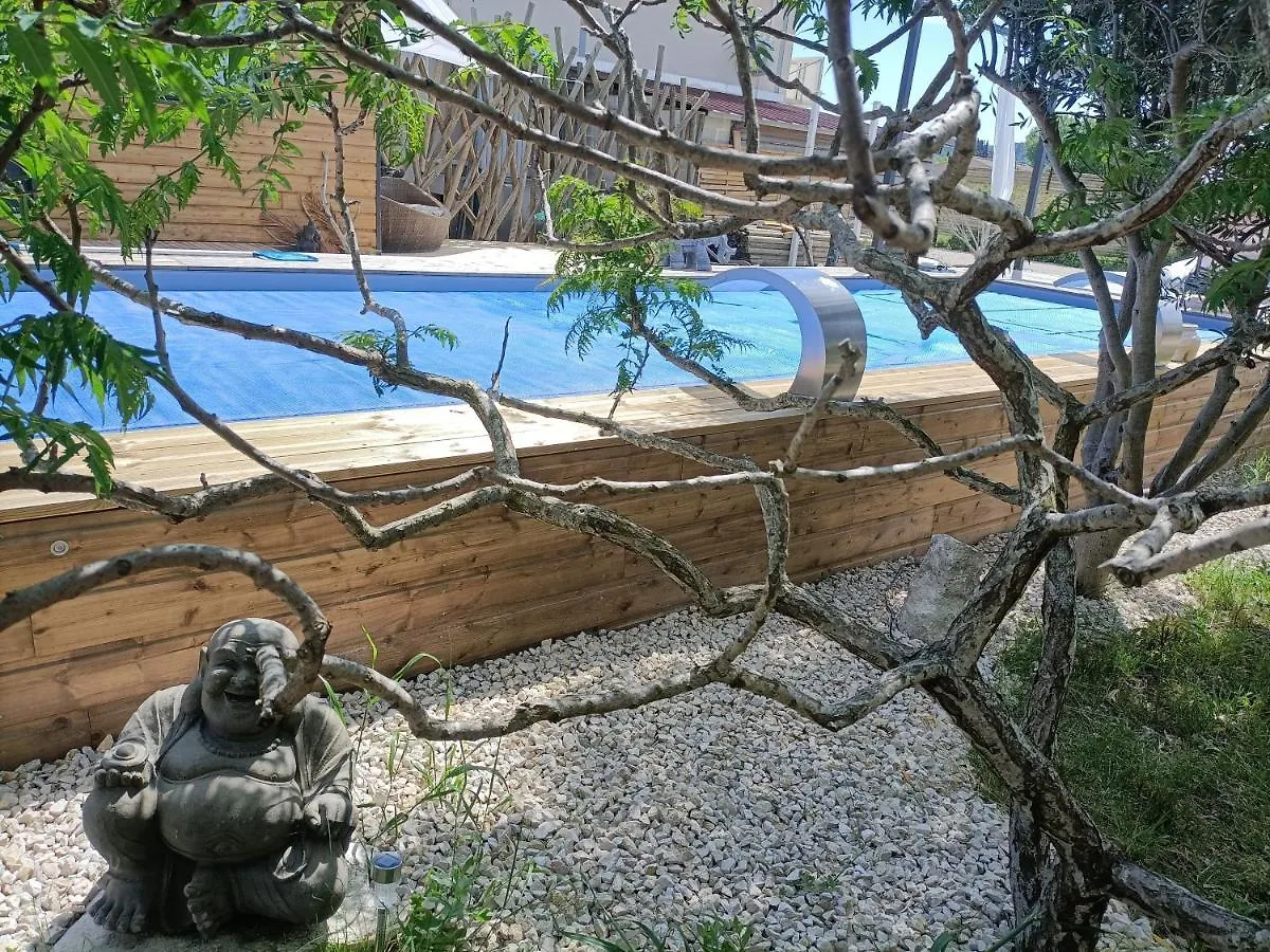 Cocoon Inn&Spa 圣萨特尼莱斯艾 公寓