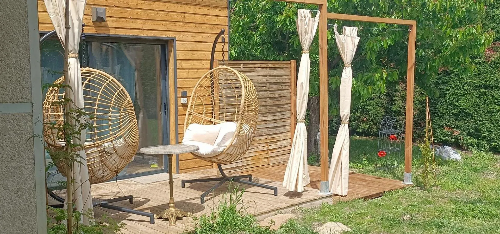 Cocoon Inn&Spa 圣萨特尼莱斯艾 0*,  法国