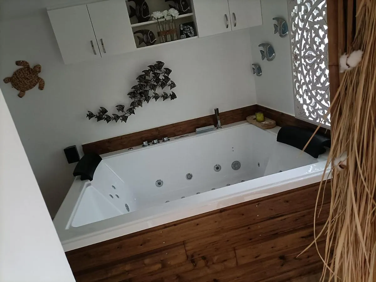 Cocoon Inn&Spa Saint-Saturnin-les-Avignon 0*,  France
